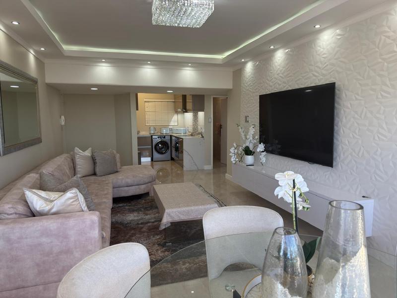 2 Bedroom Property for Sale in Sea Point Western Cape